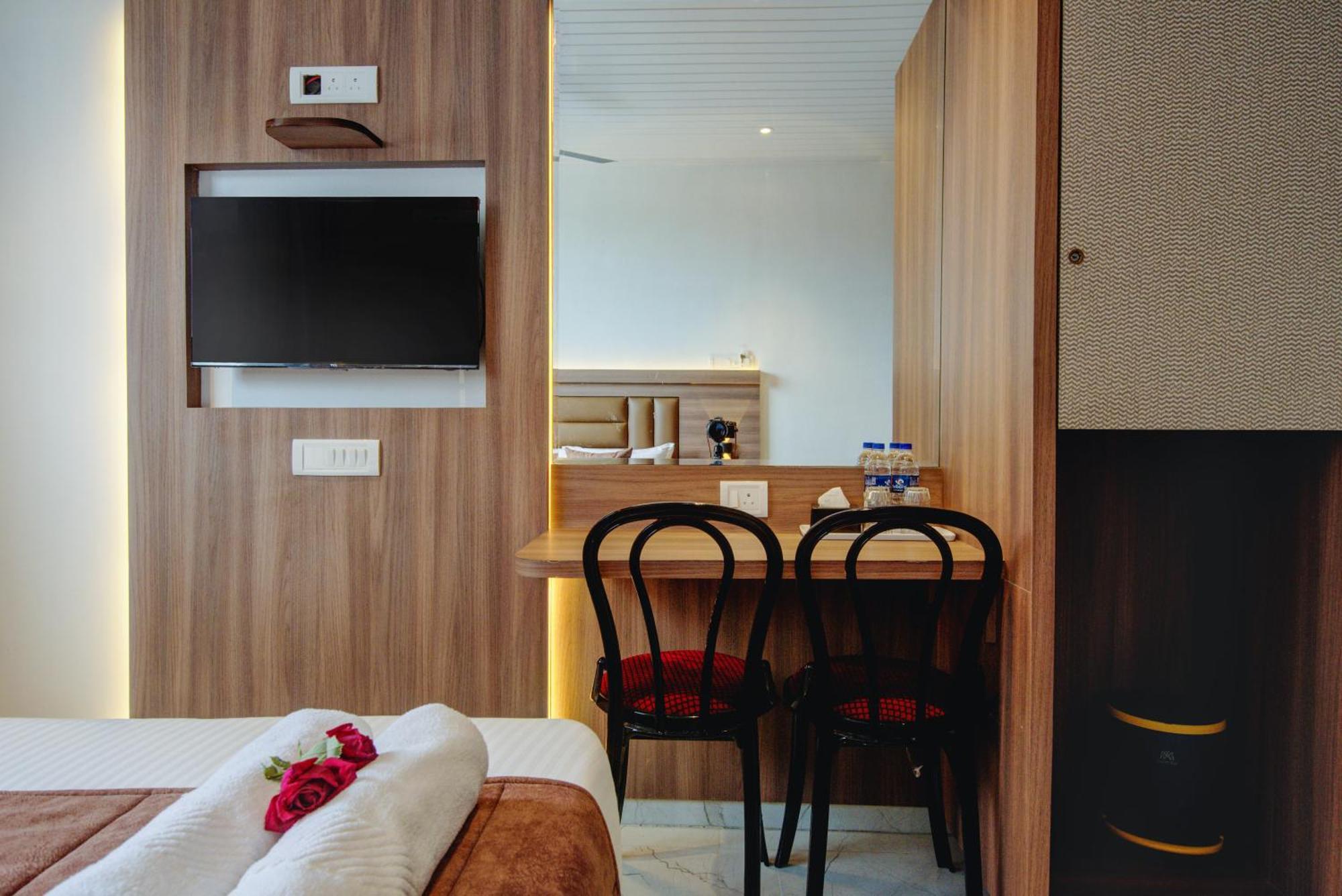 Hotel Galaxy Inn Navi Mumbai Ngoại thất bức ảnh