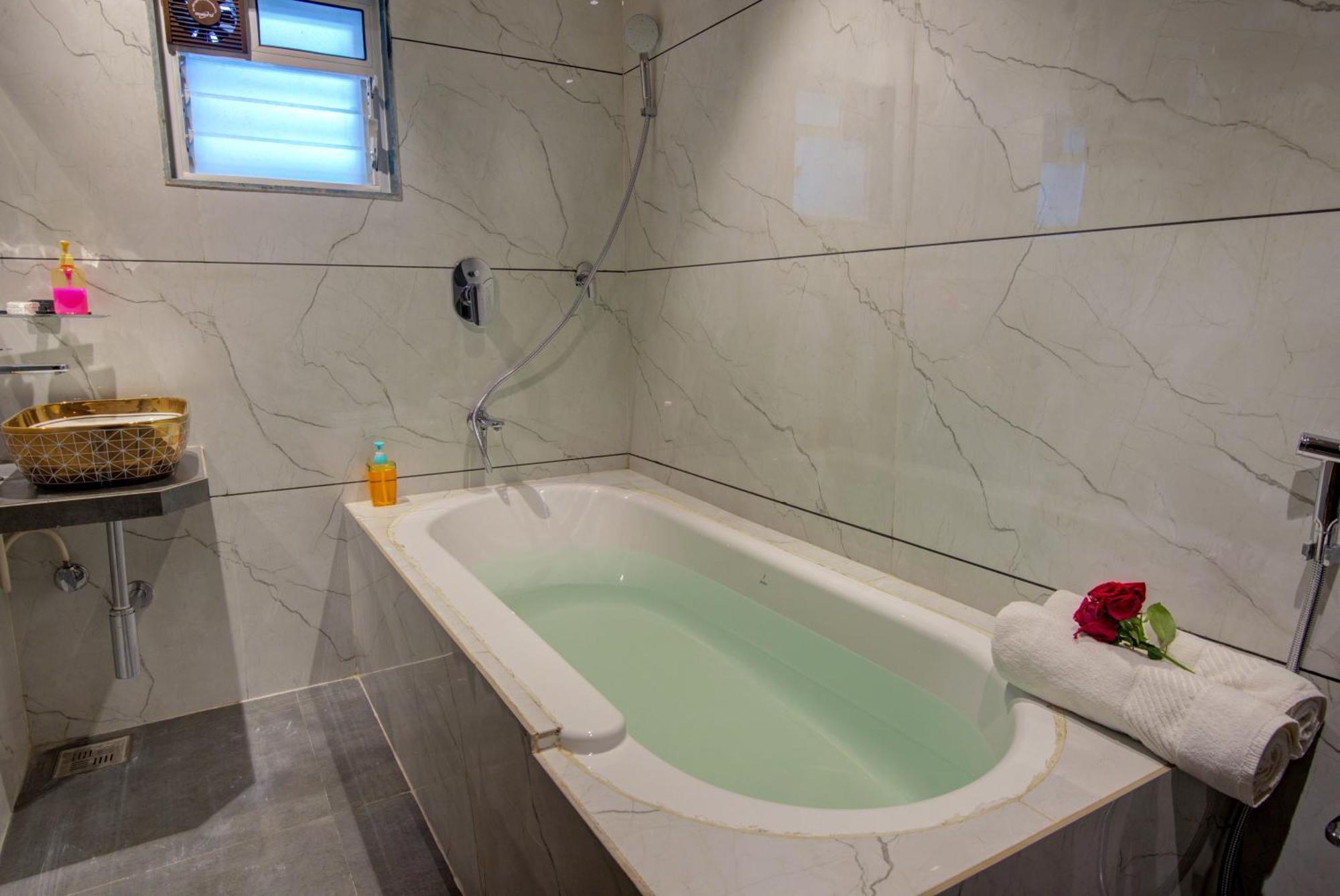 Hotel Galaxy Inn Navi Mumbai Ngoại thất bức ảnh
