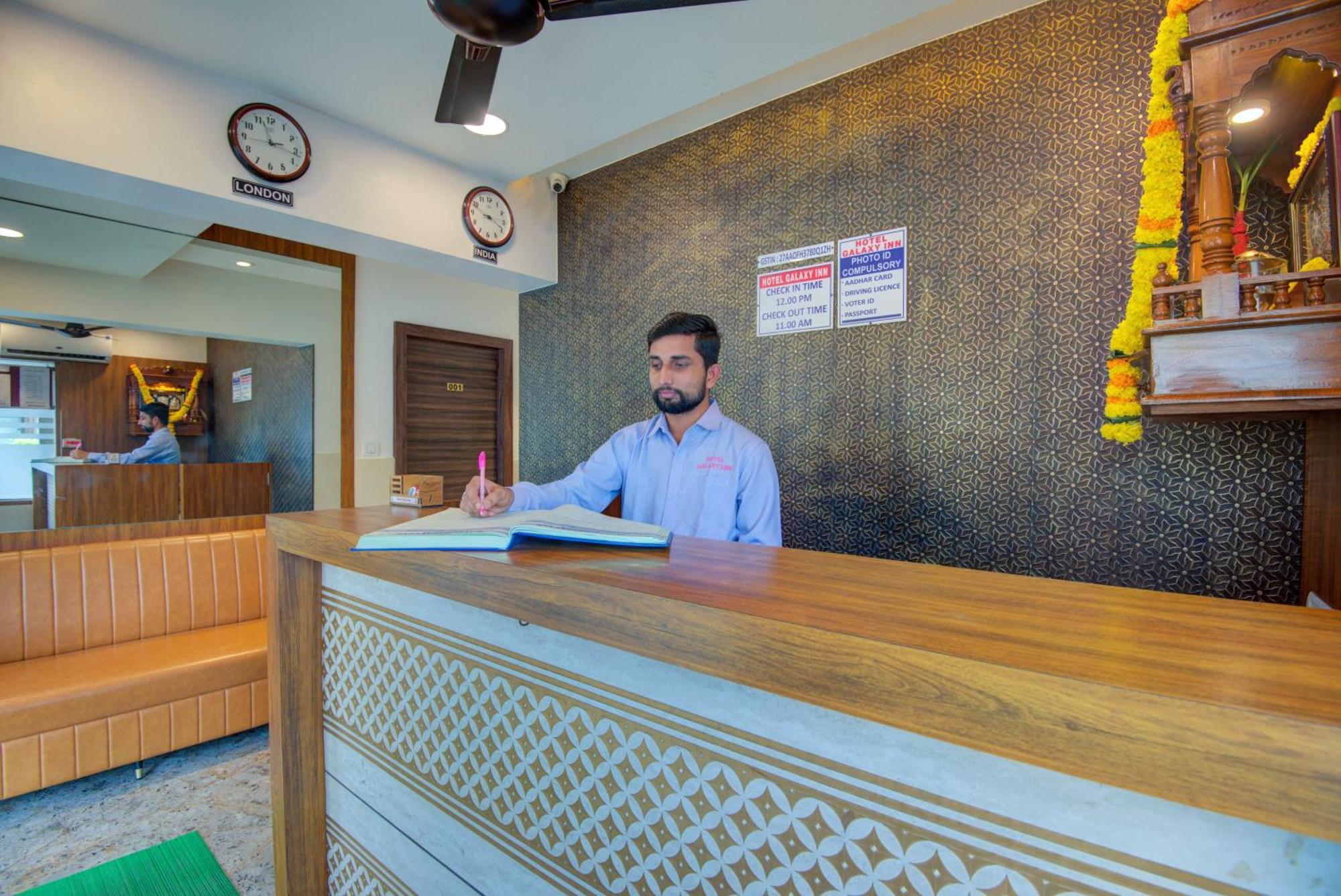Hotel Galaxy Inn Navi Mumbai Ngoại thất bức ảnh