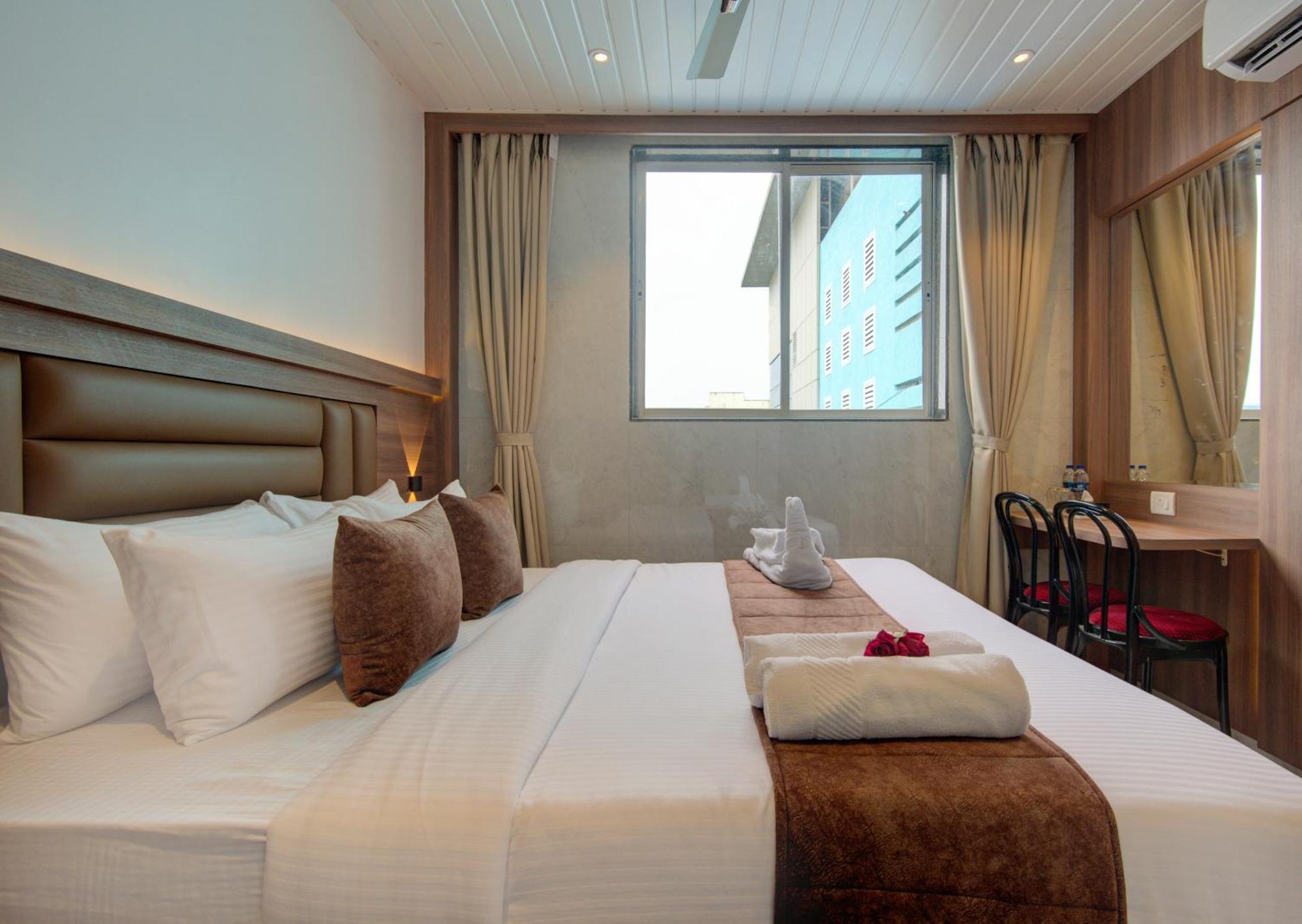 Hotel Galaxy Inn Navi Mumbai Ngoại thất bức ảnh
