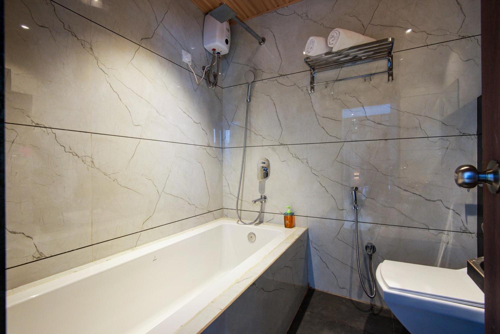 Hotel Galaxy Inn Navi Mumbai Ngoại thất bức ảnh